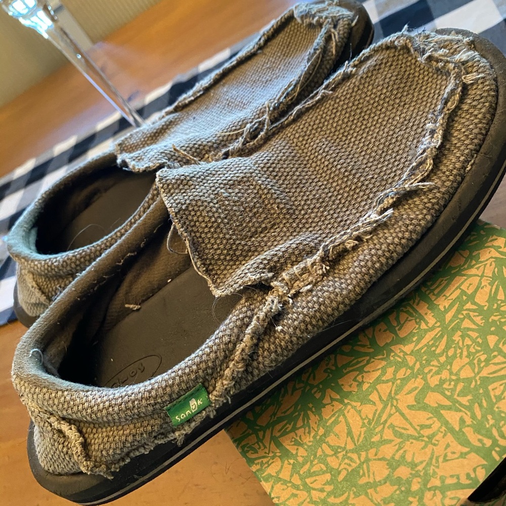 Sanuk men’s Chiba slip on surfer loafer